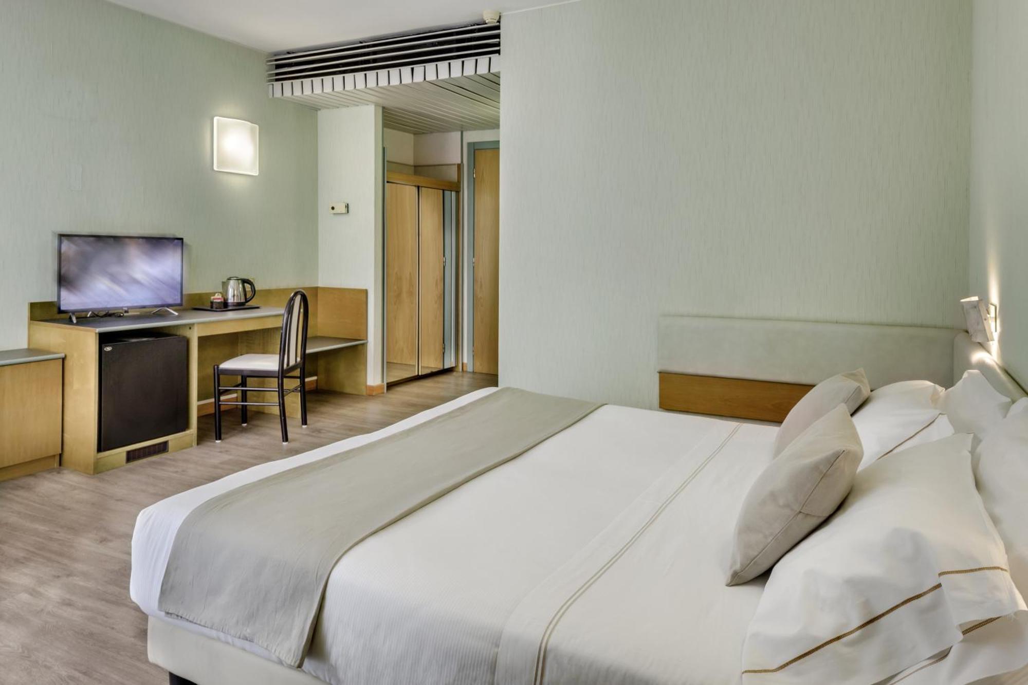 Best Western Hotel Residence Italia Quartu Sant'Elena Bagian luar foto