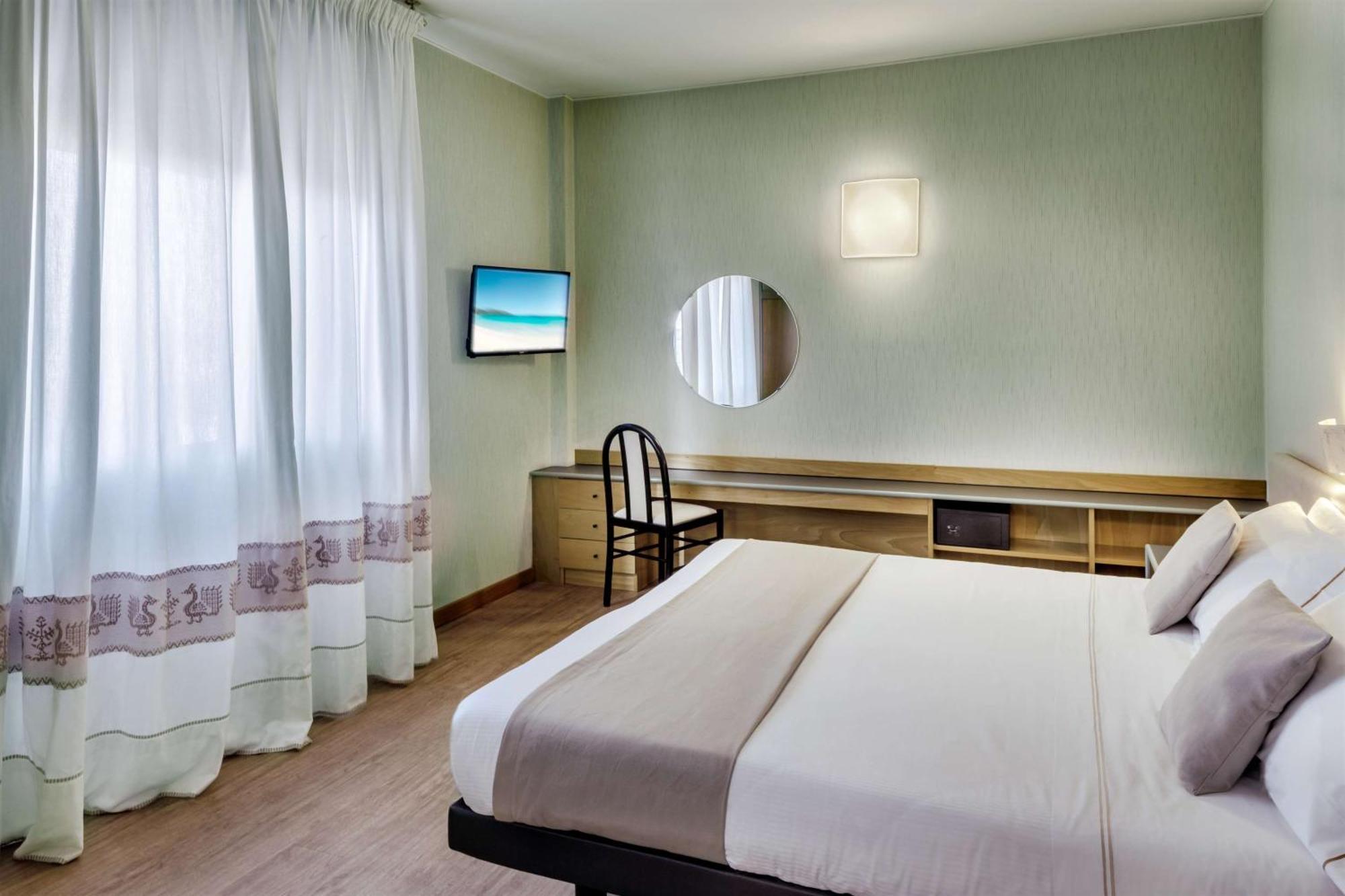 Best Western Hotel Residence Italia Quartu Sant'Elena Bagian luar foto